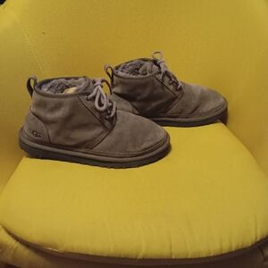 Men's 7 Women's 8.5 Ugg Neumel Gray